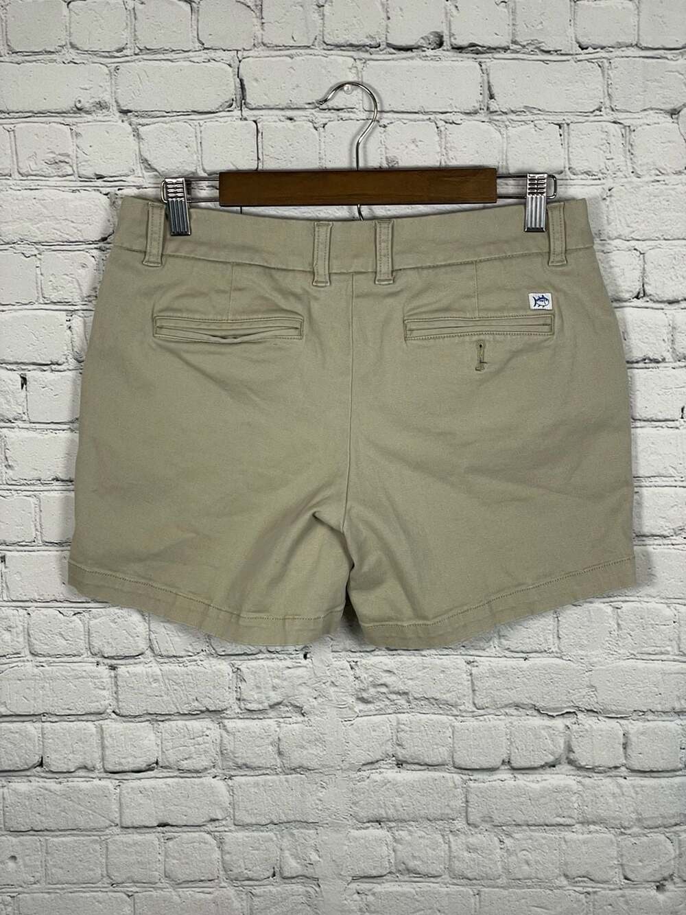 Southern Tide Caroline Khaki Chino Shorts Size 6 - Picture 2 of 6